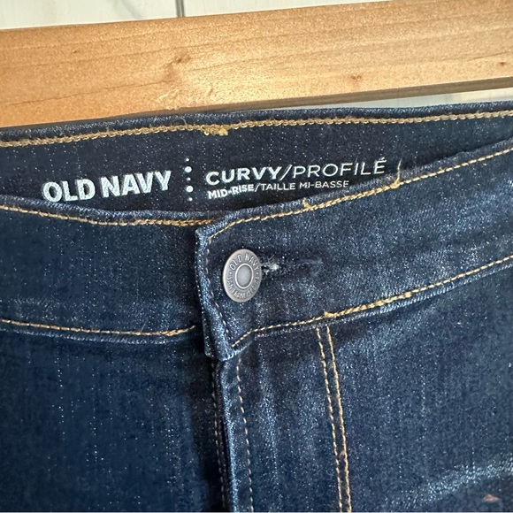 Old Navy | Curvy Midrise Denim - Picture 6 of 9